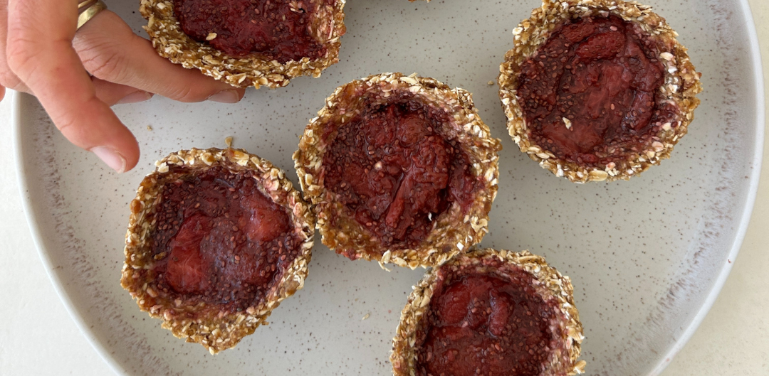 Strawberry Oat Cups with Sprout Organic Kids Essential Shake